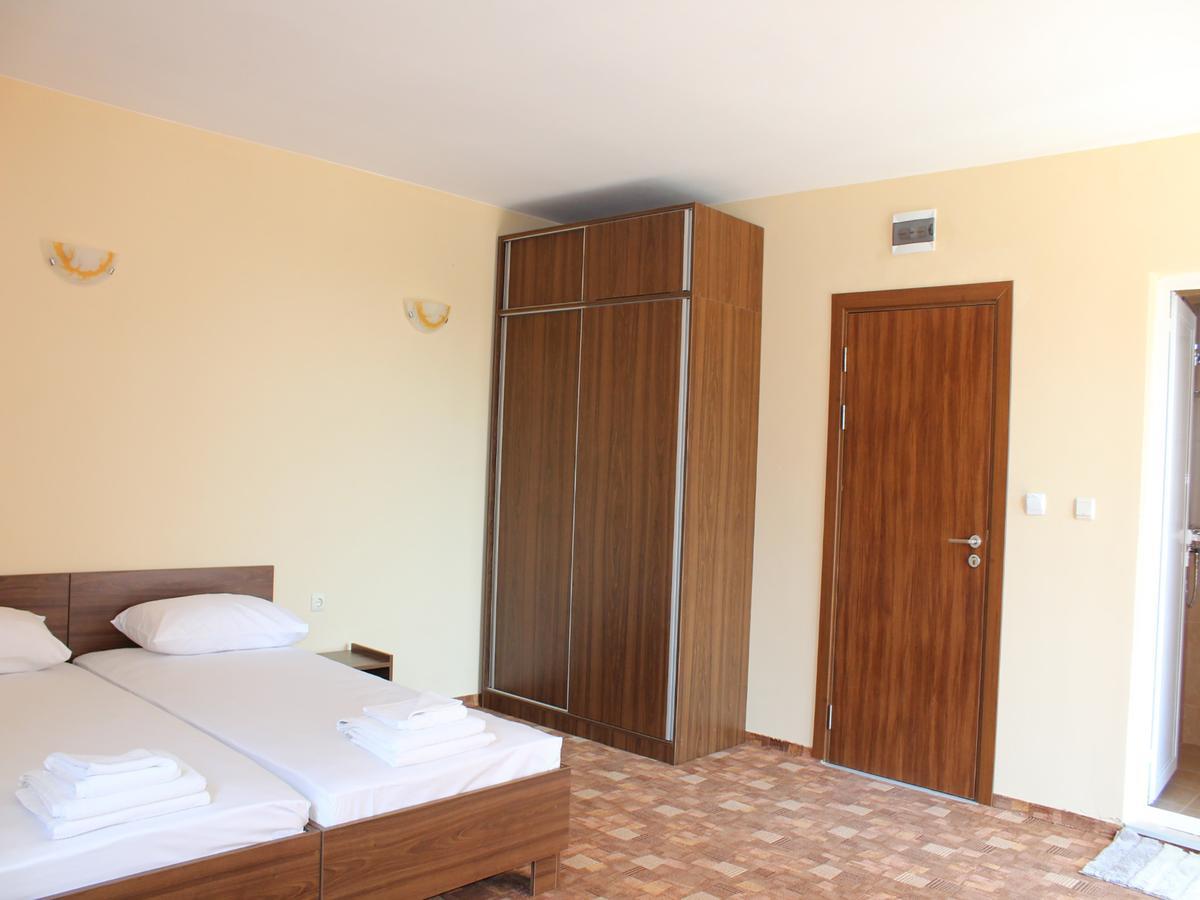 Hotel Sapphire Primorsko Zewnętrze zdjęcie