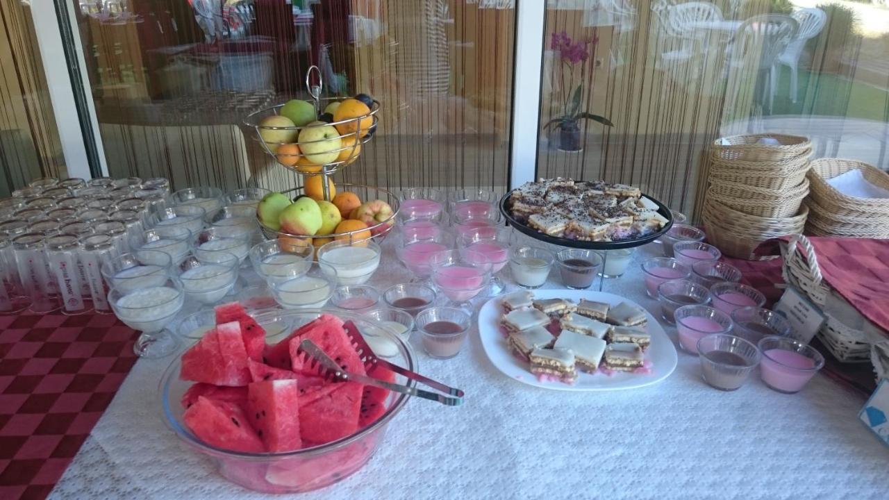 Hotel Sapphire Primorsko Zewnętrze zdjęcie